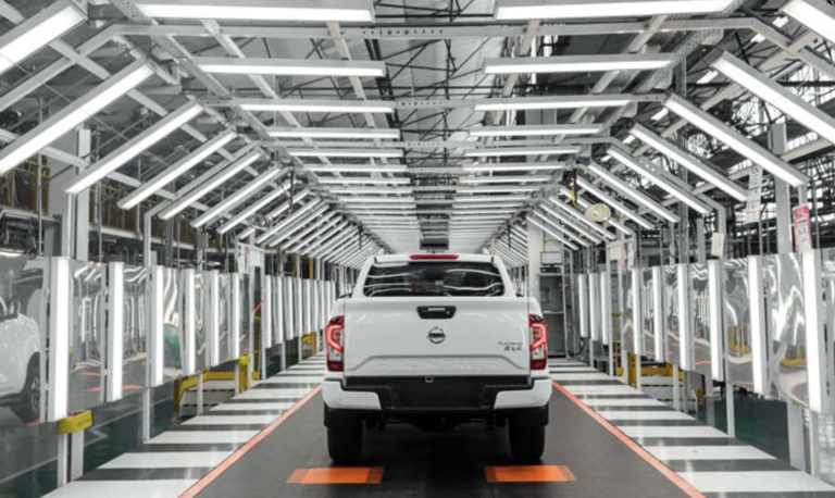 Nissan deja de producir autos en Córdoba